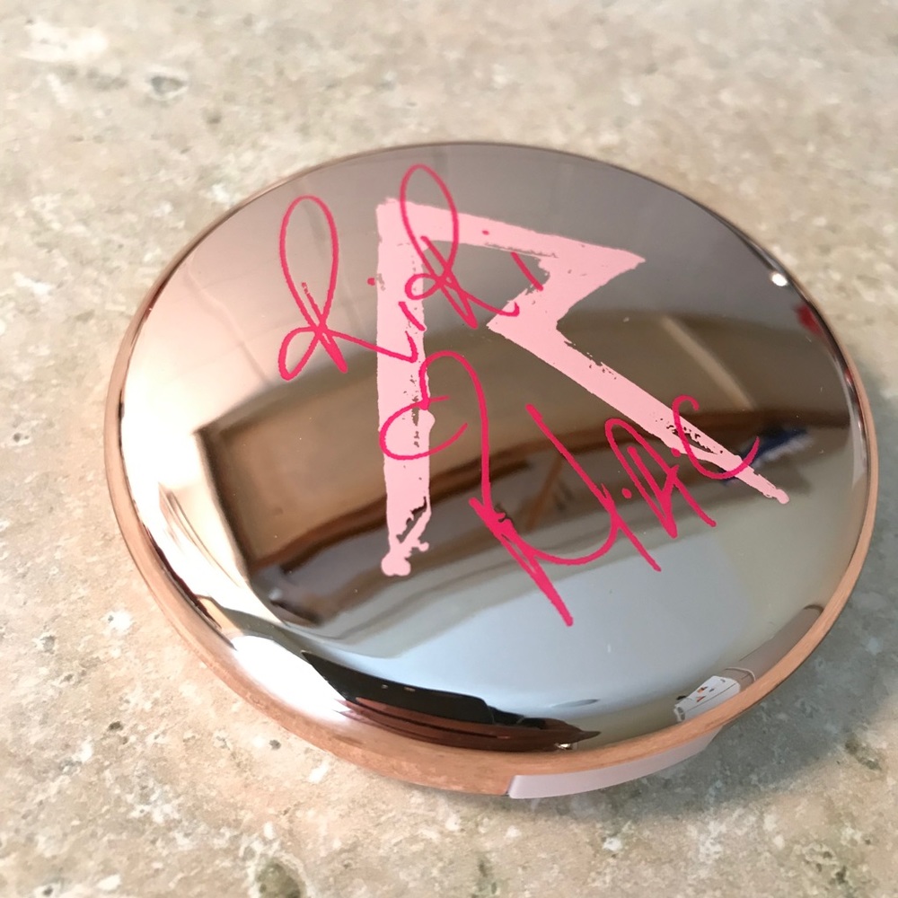 MAC Cosmetics Riri Hearts MAC Hibiscus Kiss